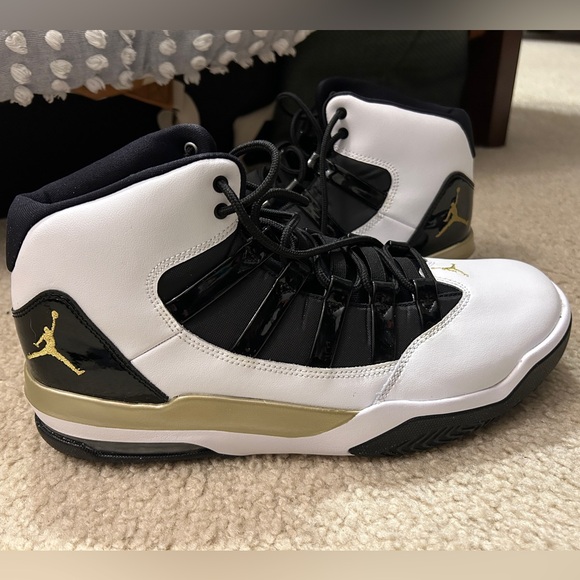 Jordan Max Aura - Picture 1 of 7